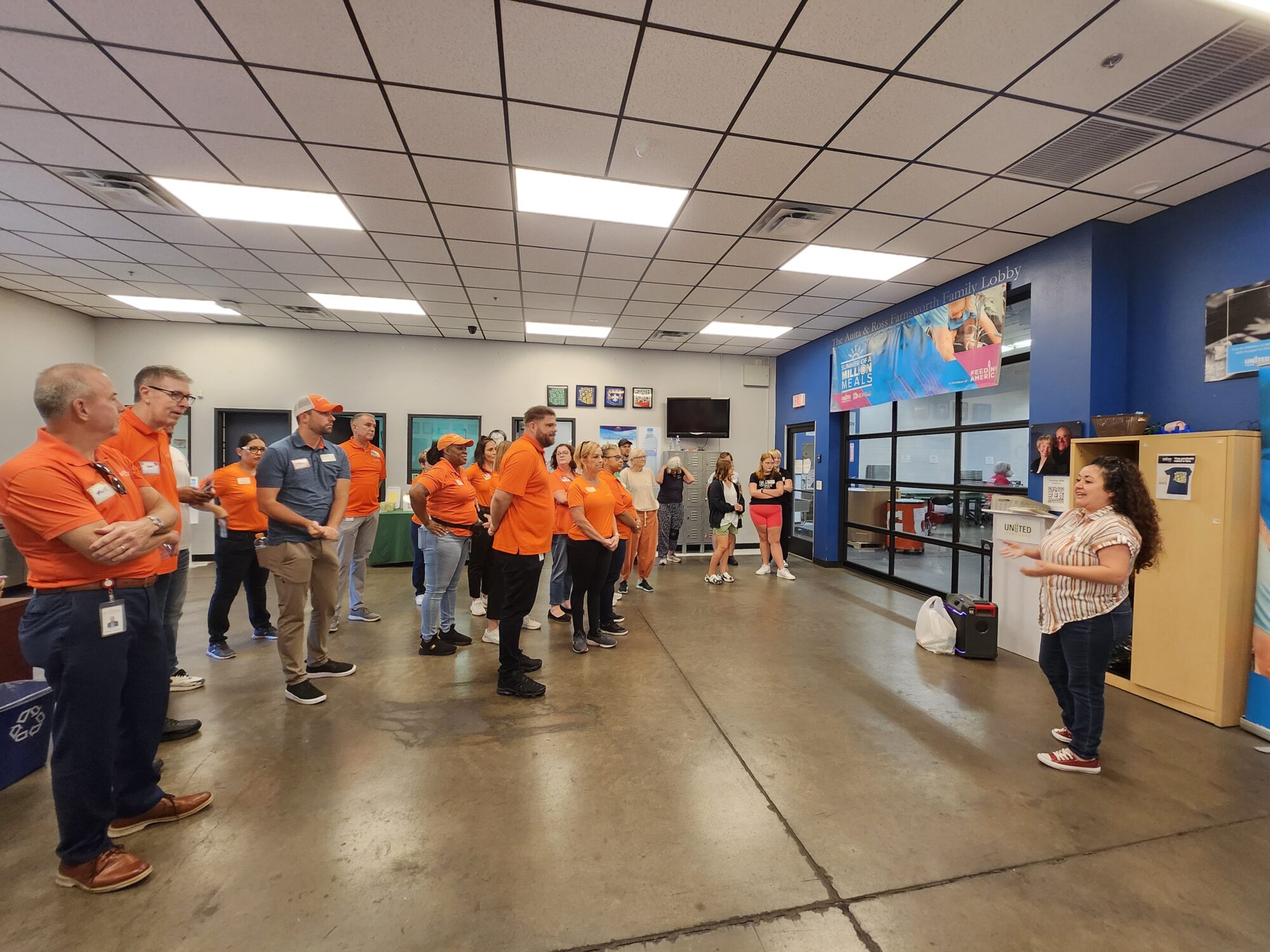 PHOTOS: Rookies Volunteer At United Food Bank